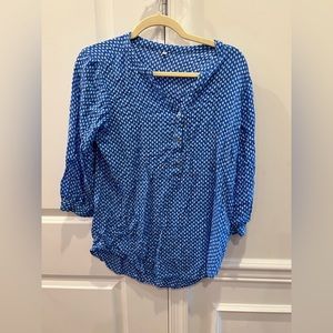 5/$10 Size small blue ladies top